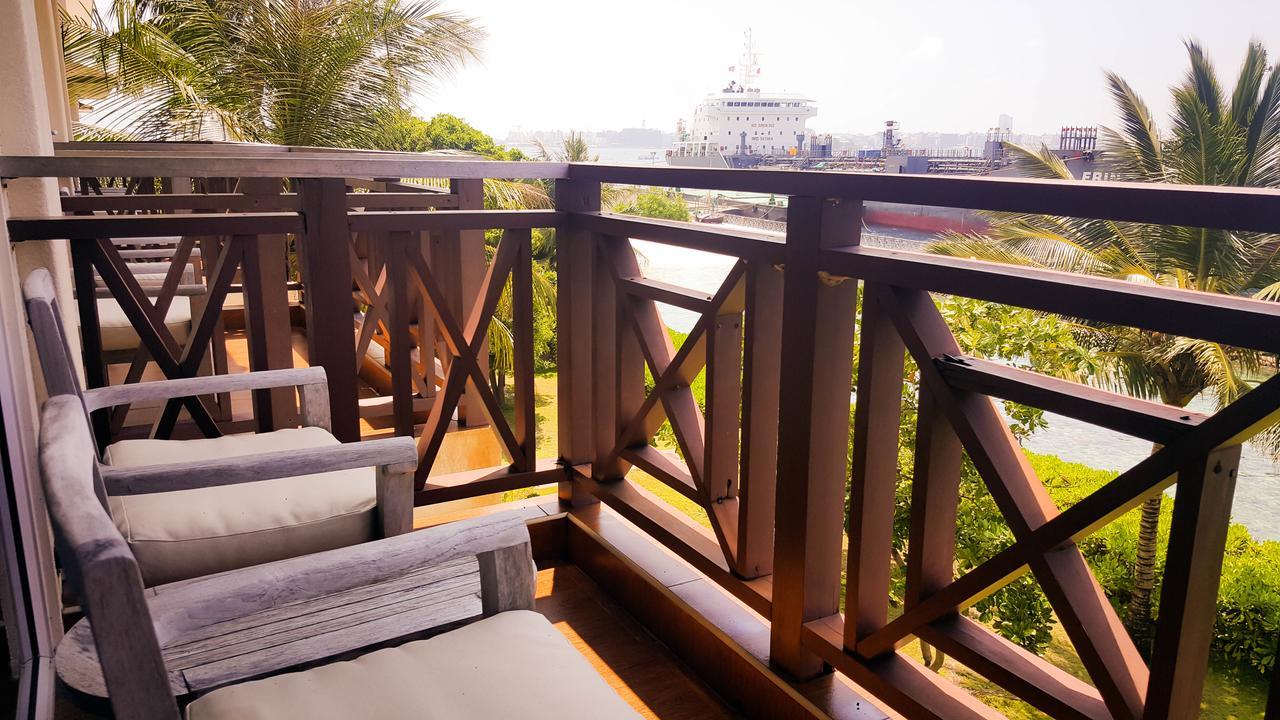 Hulhule Island Hotel Malé Exteriör bild